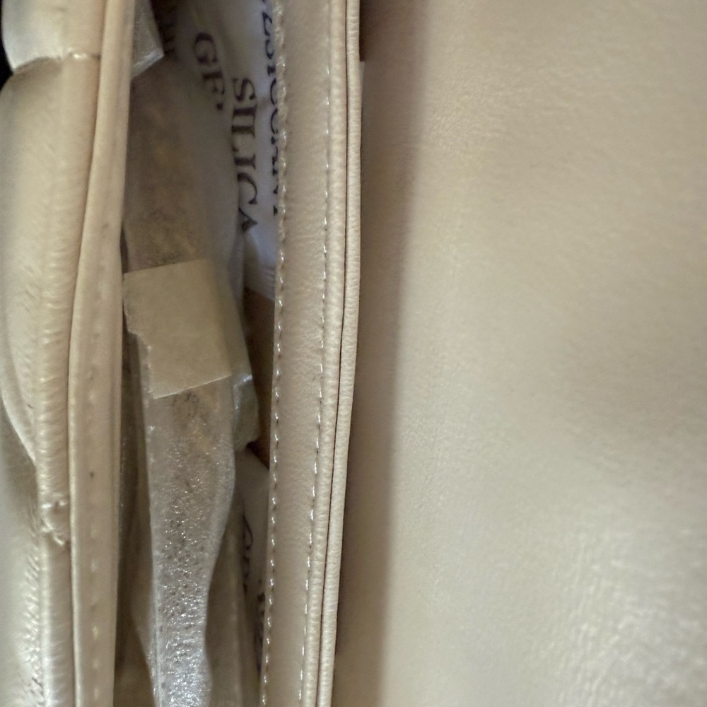 BNWT Tabby Chain Crossbody Bag 19
With Quilting - Picture 2 of 2